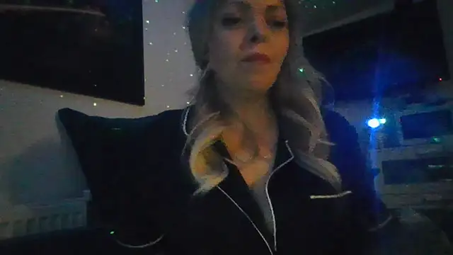 BellaaKiss online show from June 8, 1:50 am