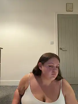 LillyMaexx online show from June 8, 9:15 pm