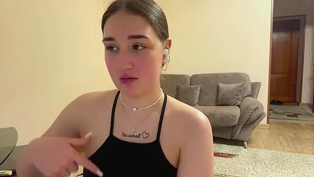 Snapshot of AnnaMaccoil chatting on May 31, 3:41 pm AnnaMaccoil online show from May 31, 3:41 pm