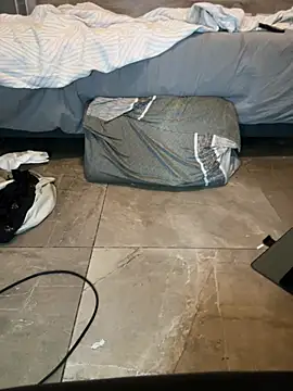 Snapshot of Explosiongape chatting on June 5, 8:14 pm Explosiongape online show from June 5, 8:14 pm