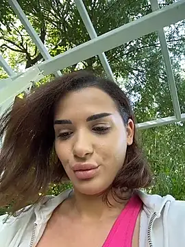 Snapshot of chloenyx chatting on May 30, 12:57 pm chloenyx online show from May 30, 12:57 pm