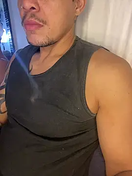 Snapshot of Tatuadomoreno23cm chatting on July 22, 12:08 pm Tatuadomoreno23cm online show from July 22, 12:08 pm