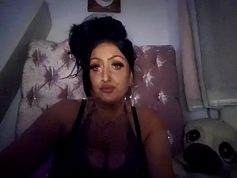 Angeldevlin81 online show from June 17, 10:21 pm