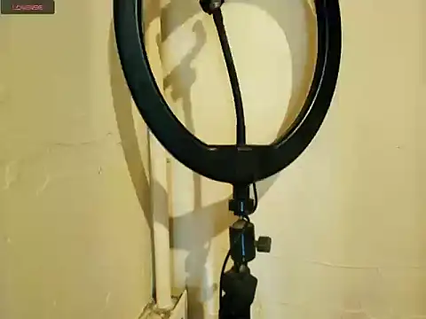 Snapshot of Girl_Glamourtt chatting on May 30, 2:36 pm Girl Glamourtt online show from May 30, 2:36 pm