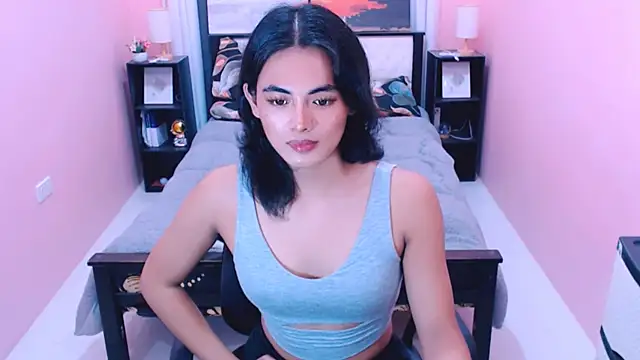 Snapshot of MiamoreAmara69 chatting on August 4, 7:38 pm MiamoreAmara69 online show from August 4, 7:38 pm