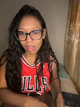 Snapshot of chell_iivy chatting on July 1, 5:31 am chell iivy online show from July 1, 5:31 am