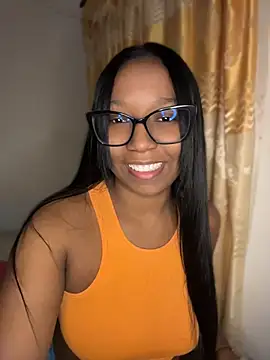 Snapshot of chell_iivy chatting on July 5, 4:41 am chell iivy online show from July 5, 4:41 am