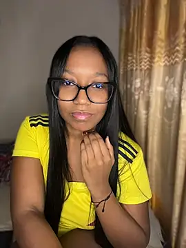 Snapshot of chell_iivy chatting on July 8, 4:17 am chell iivy online show from July 8, 4:17 am