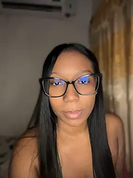 Snapshot of chell_iivy chatting on July 31, 5:40 am chell iivy online show from July 31, 5:40 am