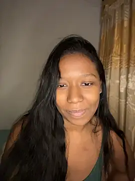 Snapshot of chell_iivy chatting on August 5, 4:15 am chell iivy online show from August 5, 4:15 am