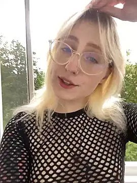 Snapshot of xp_blondie chatting on June 18, 11:58 am xp blondie online show from June 18, 11:58 am