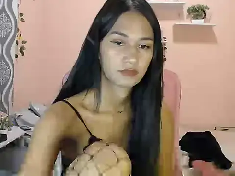 Snapshot of sashafucks chatting on July 27, 6:20 am sashafucks online show from July 27, 6:20 am