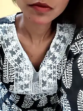 Hotty Ishu online show from June 9, 5:41 am