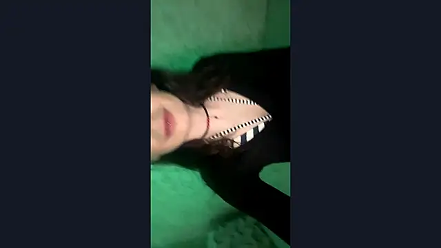 Snapshot of LaceyBatter chatting on July 1, 9:58 pm LaceyBatter online show from July 1, 9:58 pm