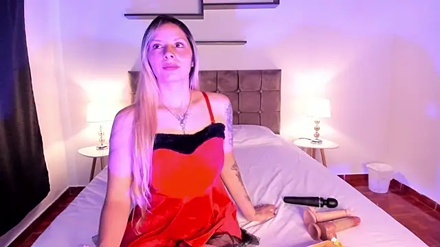AliceColin online show from July 9, 1:48 pm