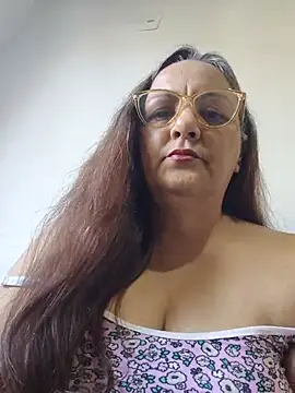 Your Momy69 online show from May 31, 1:40 pm