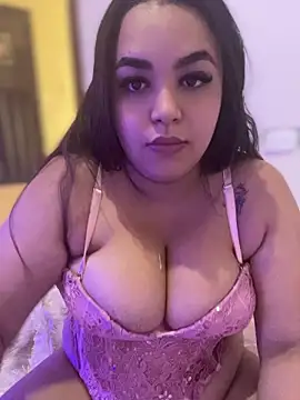Snapshot of isisjhonson777 chatting on August 1, 9:35 pm isisjhonson777 online show from August 1, 9:35 pm