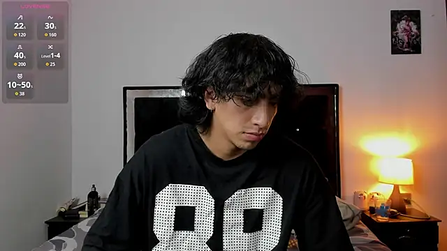 Snapshot of Shy_Mateo chatting on June 2, 9:50 pm Shy Mateo online show from June 2, 9:50 pm