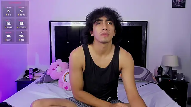 Snapshot of Shy_Mateo chatting on June 9, 11:05 pm Shy Mateo online show from June 9, 11:05 pm