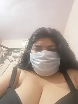 Snapshot of simranjeet_kaur69 chatting on July 2, 11:33 pm simranjeet kaur69 online show from July 2, 11:33 pm