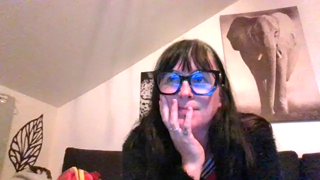 Snapshot of sexujuly88 chatting on June 10, 9:03 pm sexujuly88 online show from June 10, 9:03 pm