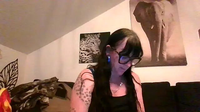 Snapshot of sexujuly88 chatting on June 13, 10:08 pm sexujuly88 online show from June 13, 10:08 pm