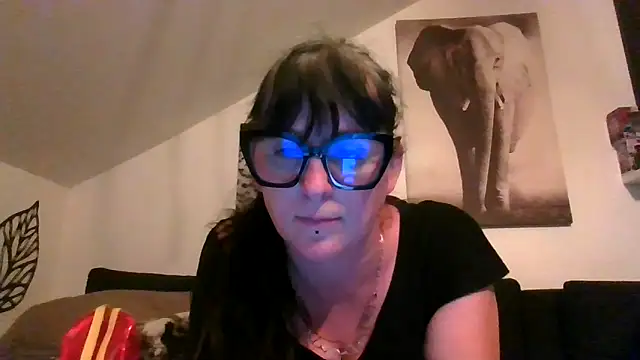 Snapshot of sexujuly88 chatting on June 15, 8:55 pm sexujuly88 online show from June 15, 8:55 pm
