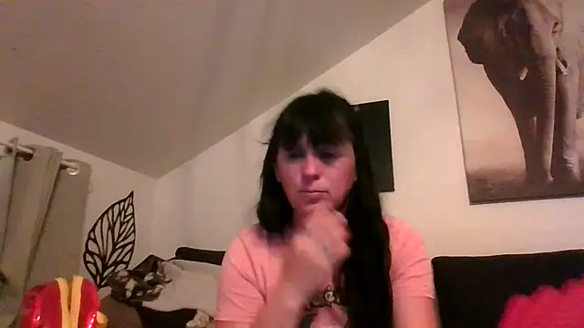 Snapshot of sexujuly88 chatting on June 23, 9:13 pm sexujuly88 online show from June 23, 9:13 pm