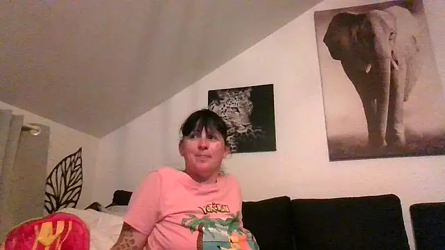 Snapshot of sexujuly88 chatting on June 25, 9:08 pm sexujuly88 online show from June 25, 9:08 pm
