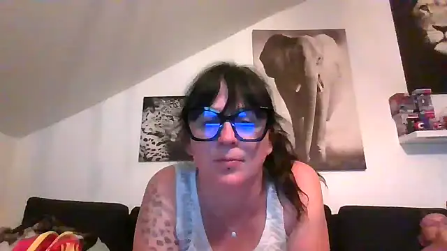 Snapshot of sexujuly88 chatting on July 12, 8:55 pm sexujuly88 online show from July 12, 8:55 pm