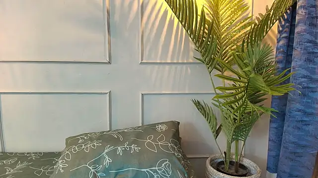 Snapshot of Eman_Wave chatting on July 16, 7:42 pm Eman Wave online show from July 16, 7:42 pm