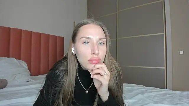 SofiClimbing online show from December 31, 1:19 pm