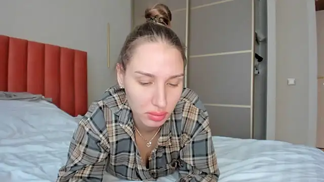 SofiClimbing online show from February 2, 2:38 am