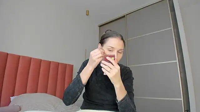 SofiClimbing online show from February 10, 2:41 am