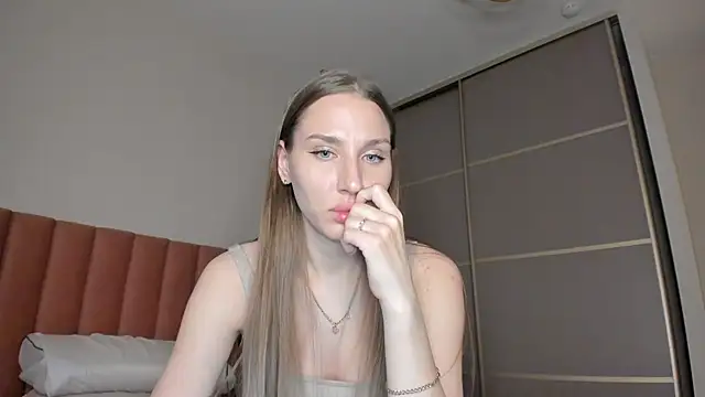 SofiClimbing online show from March 7, 3:08 am