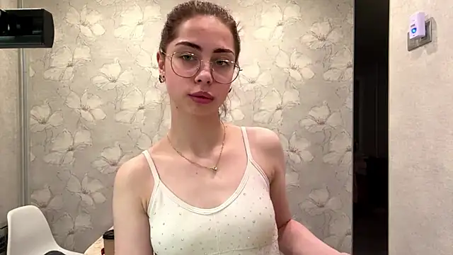 LianaMagic online show from June 6, 5:06 pm