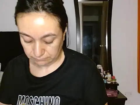 mirandawayne93 online show from June 9, 9:10 am