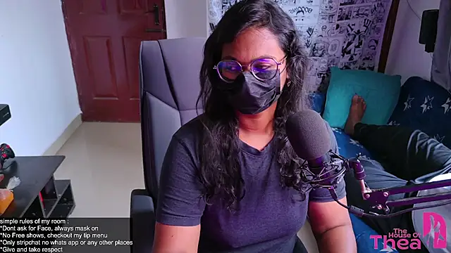 Snapshot of thea_rachel chatting on July 12, 6:48 am thea rachel online show from July 12, 6:48 am