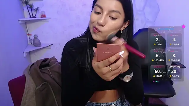 Snapshot of Hailey_Adams chatting on June 6, 5:39 pm Hailey Adams online show from June 6, 5:39 pm