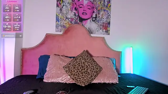 TyraHoney online show from July 14, 10:15 pm