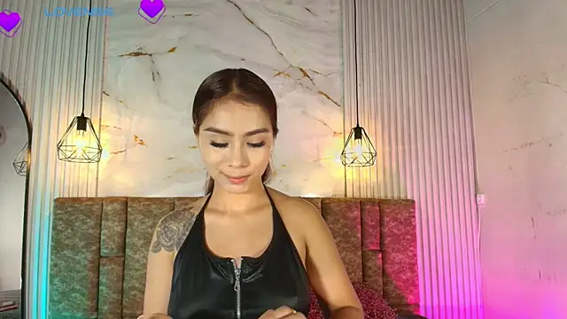 KENNIA SWEETIEE online show from July 13, 10:18 am