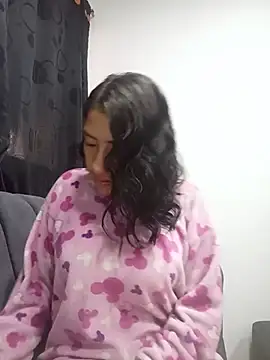 Snapshot of violetta_4m chatting on June 29, 5:46 pm violetta 4m online show from June 29, 5:46 pm