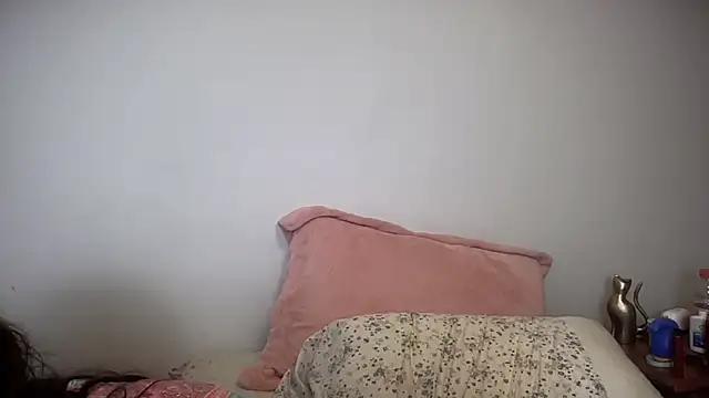 maddiliz online show from February 19, 4:23 am