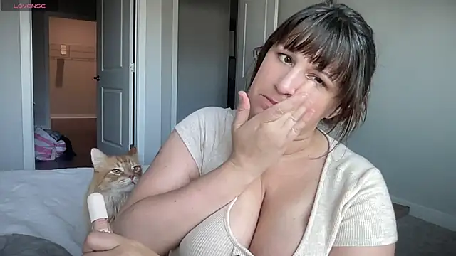 maddiliz online show from March 8, 4:28 pm