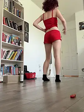 Snapshot of petitewhitebaee chatting on July 2, 7:31 pm petitewhitebaee online show from July 2, 7:31 pm