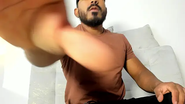 Snapshot of LeoCarter_ chatting on June 25, 1:15 pm LeoCarter online show from June 25, 1:15 pm