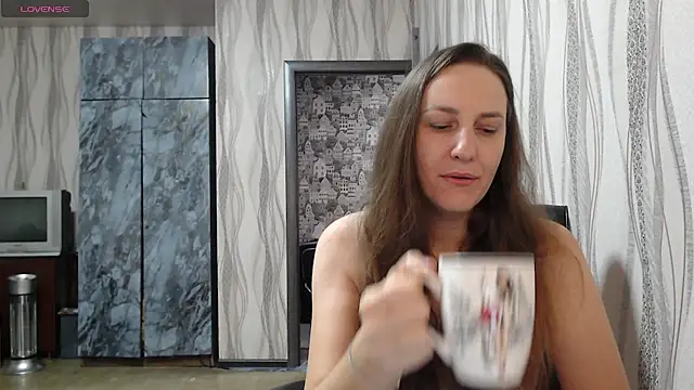 Snapshot of Yevgeshka-Milashka chatting on November 3, 5:09 am Yevgeshka-Milashka online show from November 3, 5:09 am