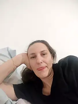 Snapshot of Yevgeshka-Milashka chatting on November 27, 8:11 pm Yevgeshka-Milashka online show from November 27, 8:11 pm