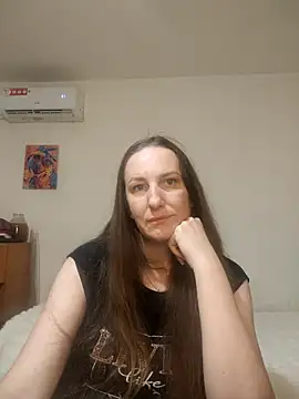 Snapshot of Yevgeshka-Milashka chatting on December 14, 5:13 am Yevgeshka-Milashka online show from December 14, 5:13 am