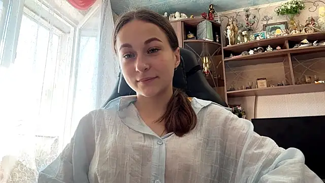 Snapshot of TaIliedGuest chatting on June 5, 6:42 am TaIliedGuest online show from June 5, 6:42 am